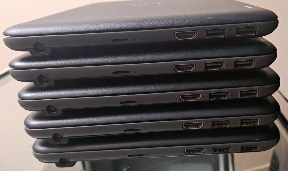 Lot 5 | Dell Chromebook 11 3180-p26t | Chrome OS ; 4GB RAM ; 16GB DISK