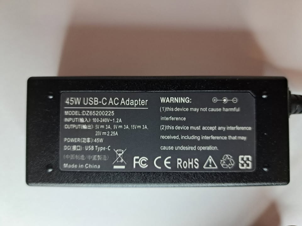 45W Chargeur AC Power Adapter 45W USB-C AC Adapter NEUF