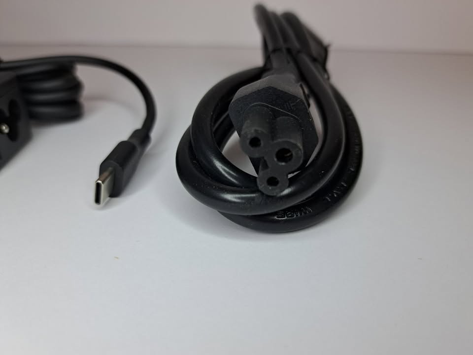45W Chargeur AC Power Adapter 45W USB-C AC Adapter NEUF
