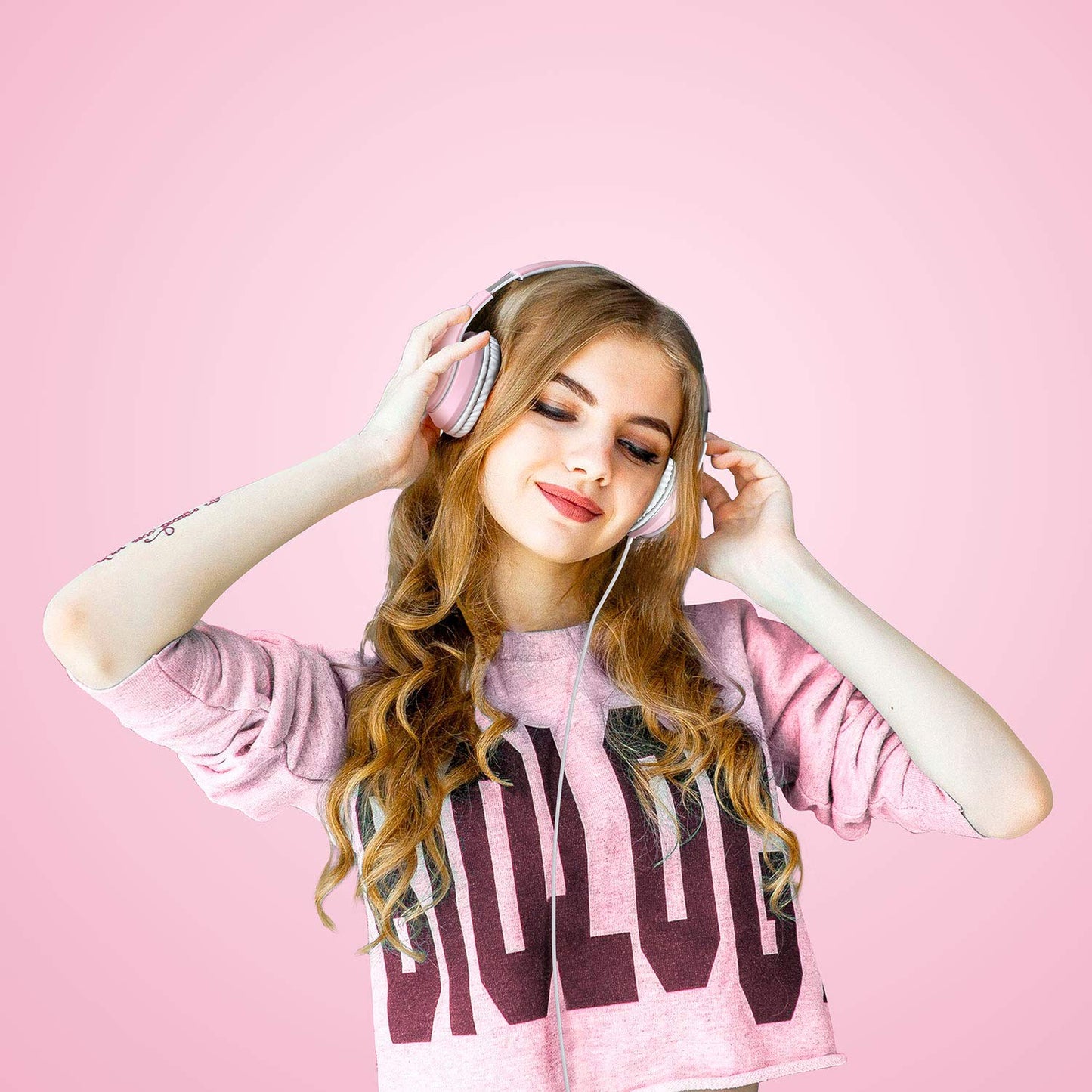LORELEI X6 Over-Ear Headphones with Microphone, Lightweight Foldable & Portable Stereo Bass Headphones with 1.45M No-Tangle, Wired Headphones for Smartphone Tablet MP3 / 4 (Space Black)