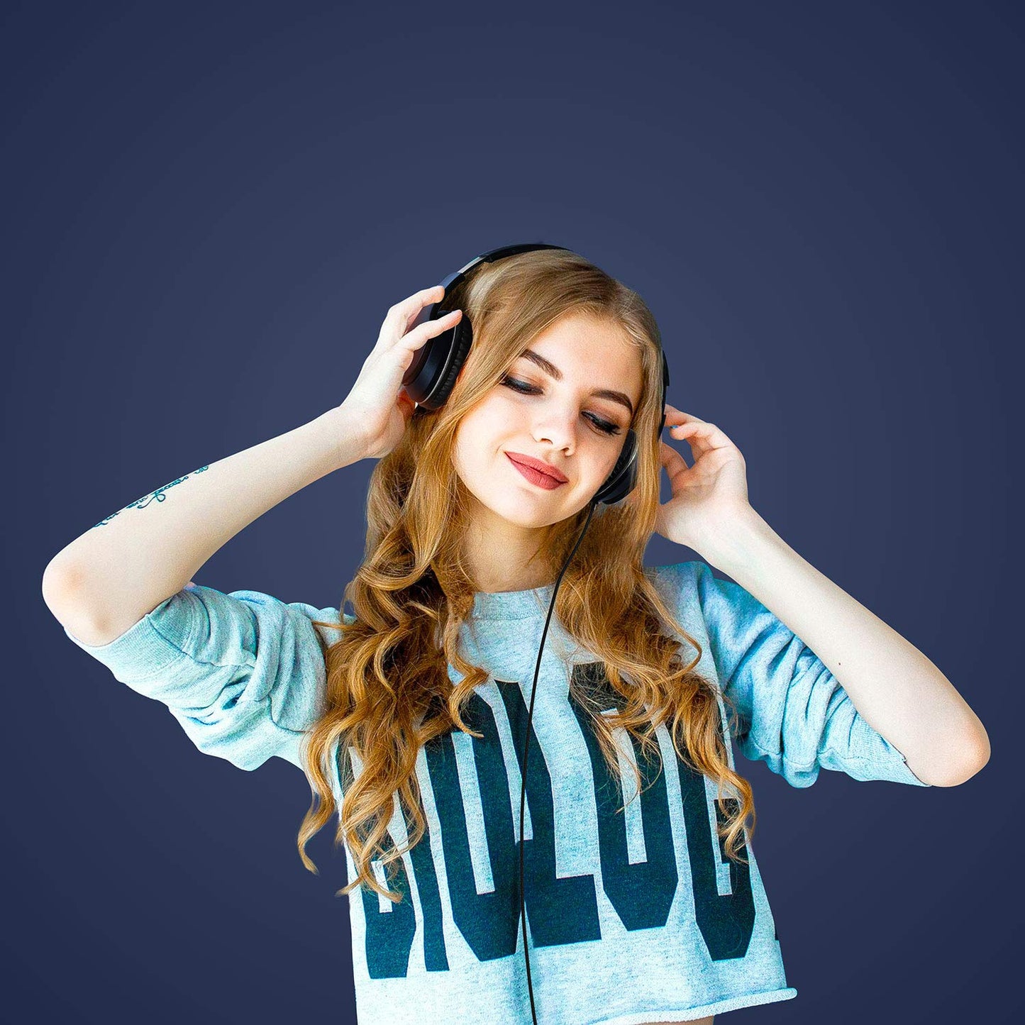 LORELEI X6 Over-Ear Headphones with Microphone, Lightweight Foldable & Portable Stereo Bass Headphones with 1.45M No-Tangle, Wired Headphones for Smartphone Tablet MP3 / 4 (Space Black)
