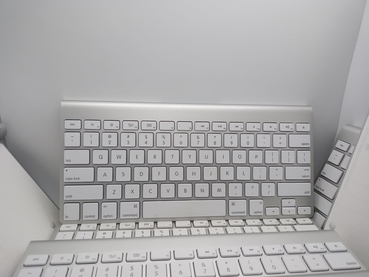 Genuine OEM Apple Magic Wireless Bluetooth Keyboard A1314