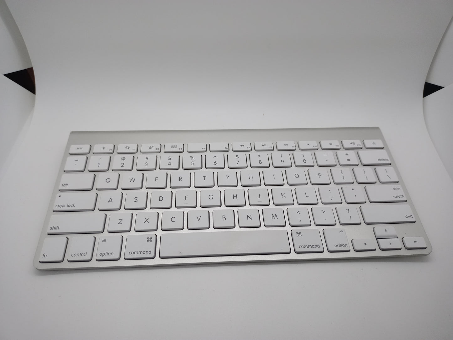 Genuine OEM Apple Magic Wireless Bluetooth Keyboard A1314