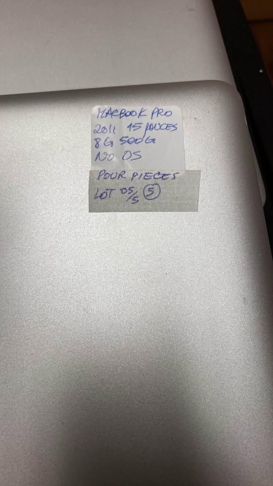 Lot de 05 MacBook Pro 2011 Pour Pièces ou Réparations Ram 8G Disk 500G 15 pouces No OS