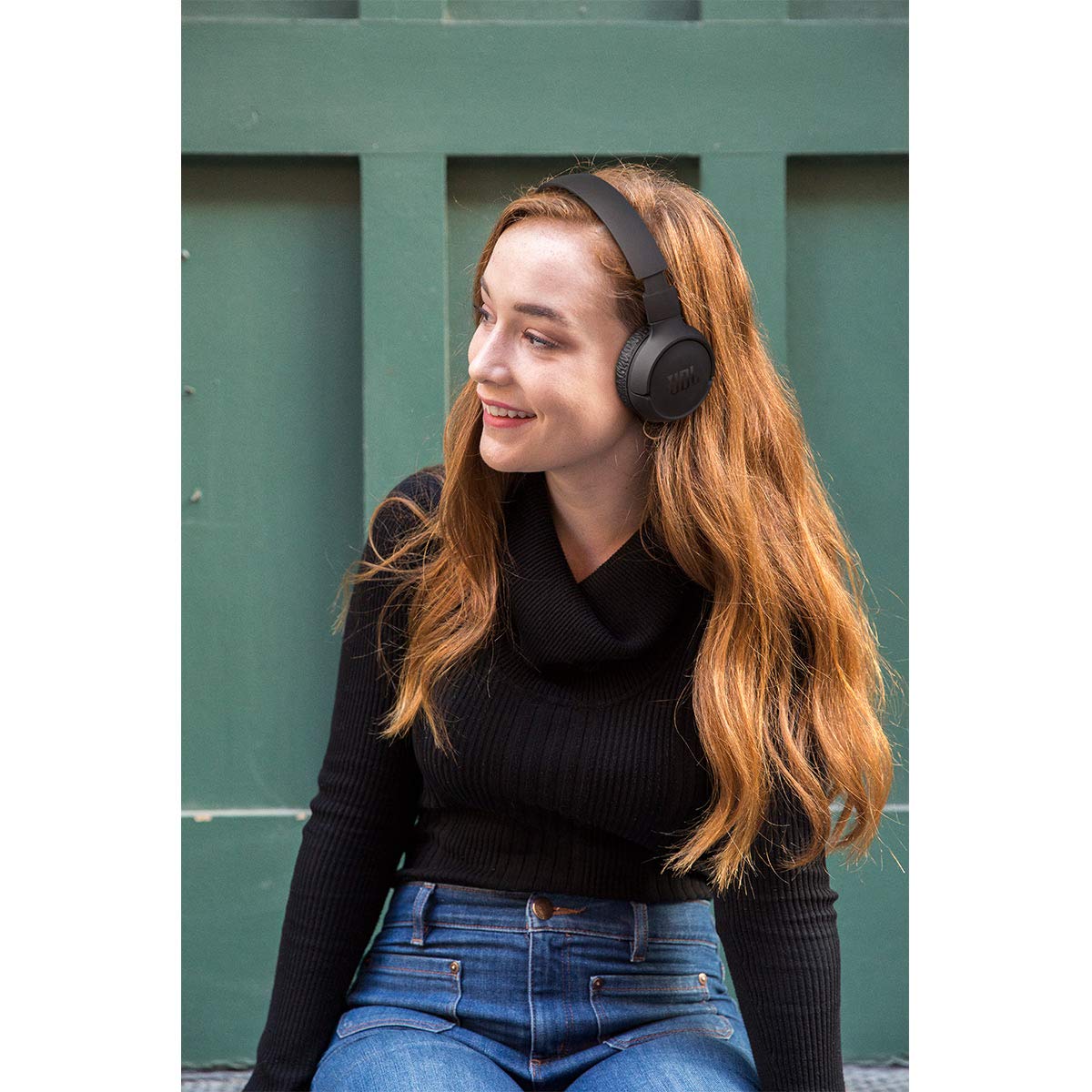 JBL Tune 520BT - Wireless On-Ear Headphones, Up to 57H Battery Life and Speed Charge, Lightweight, Comfortable and Foldable Design, Hands-Free Calls with Voice Aware (Black)