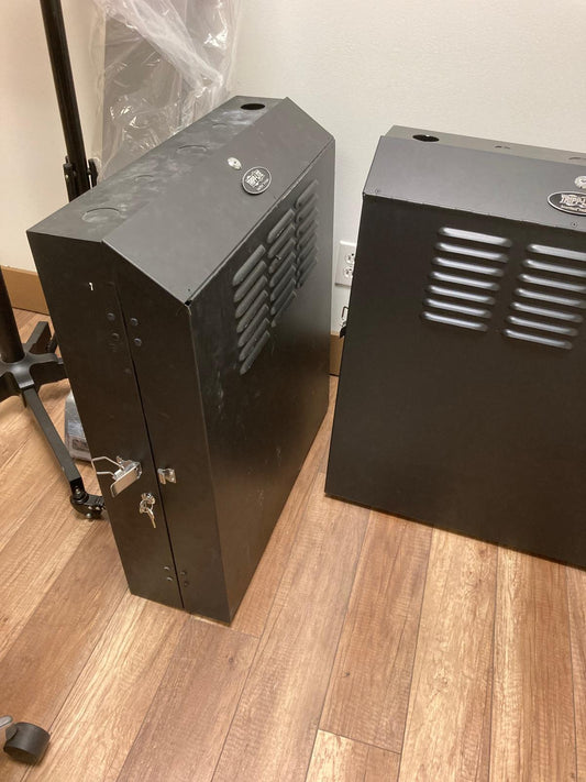 Tripp Lite Series 4U Wall Mount Low Profile Secure Rack Enclosure Cabinet Vertical - rack - 4U